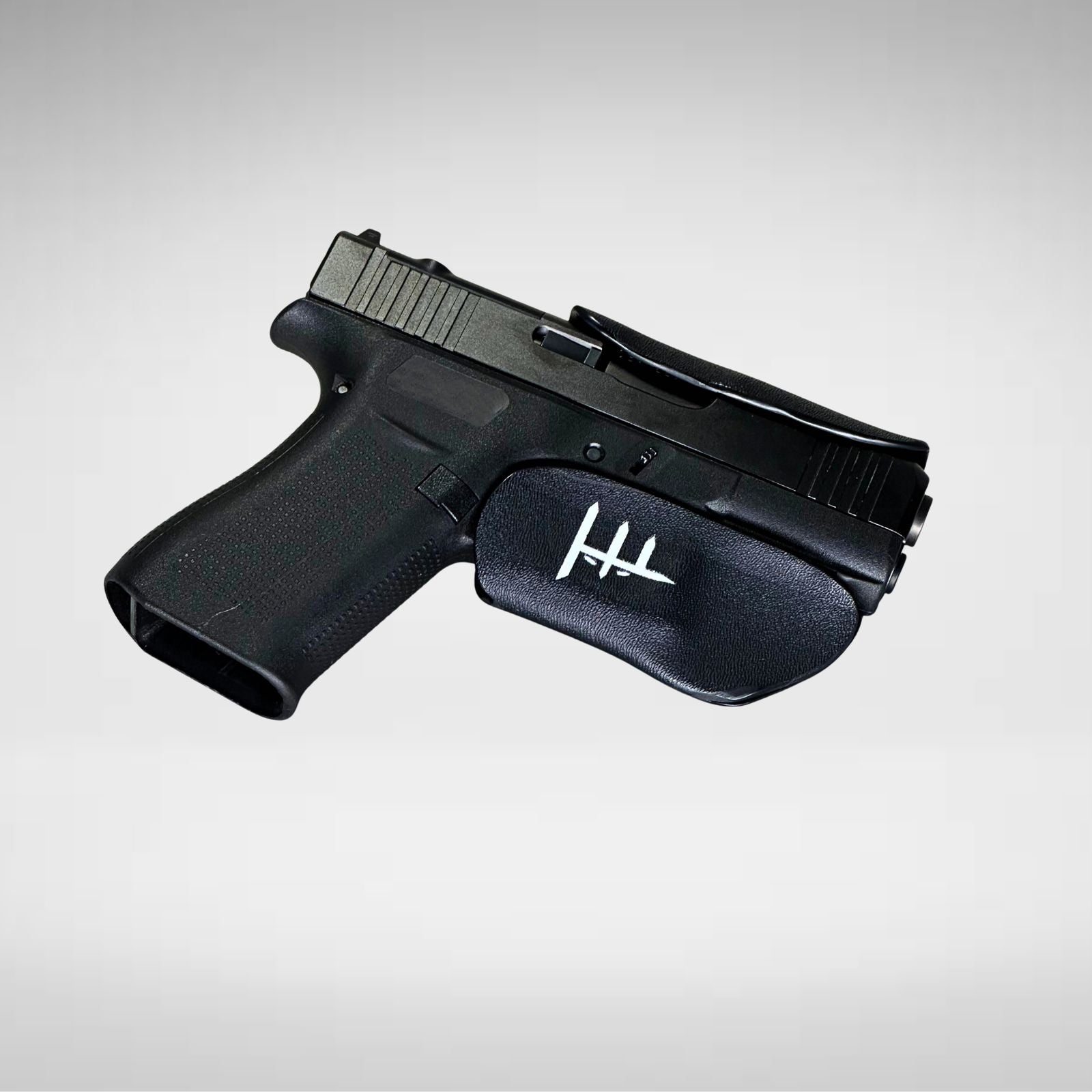dravak-custom-fit-clipless-holster-glock-43.jpg