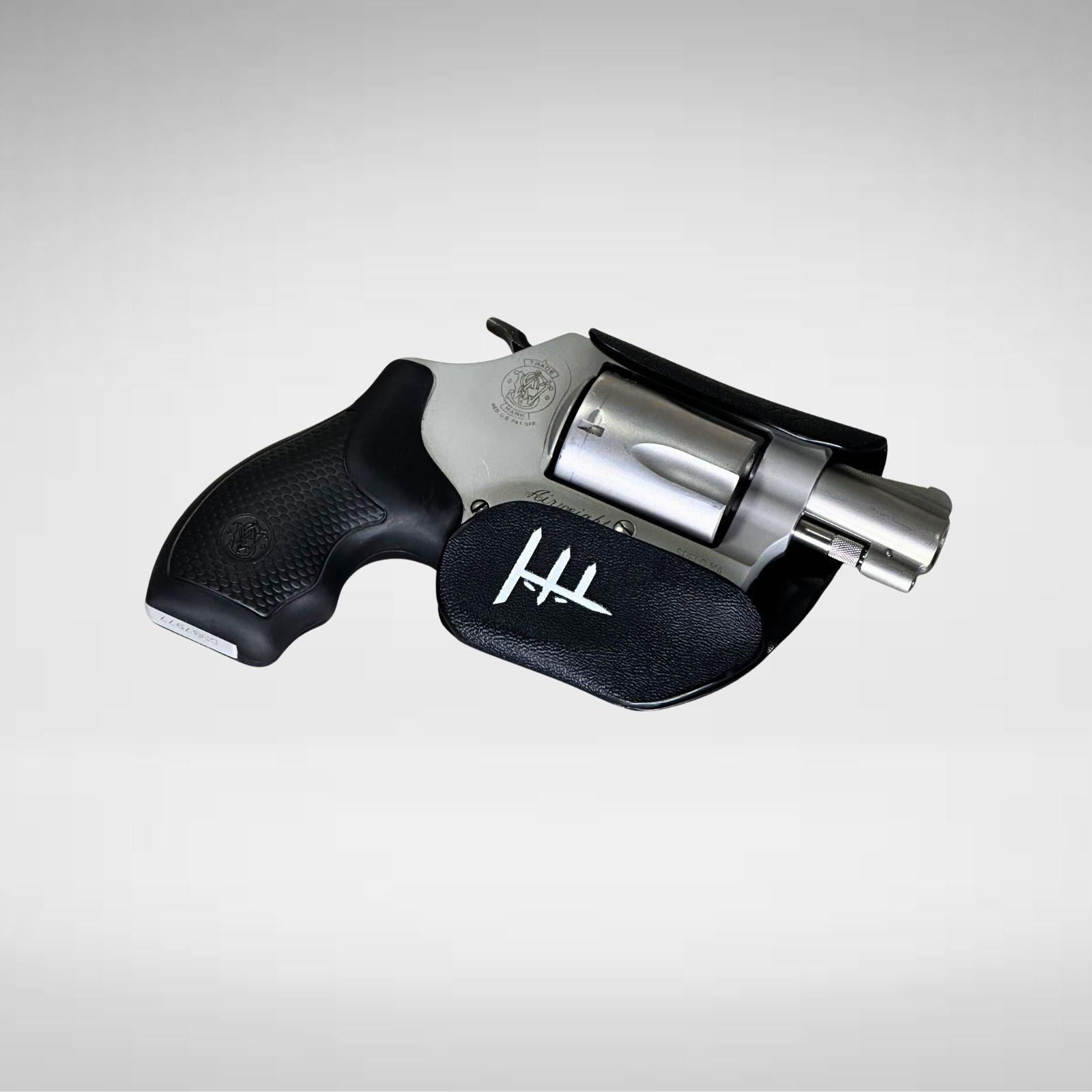 dravak-custom-fit-clipless-holster-smith-wesson-38-jframe.jpg